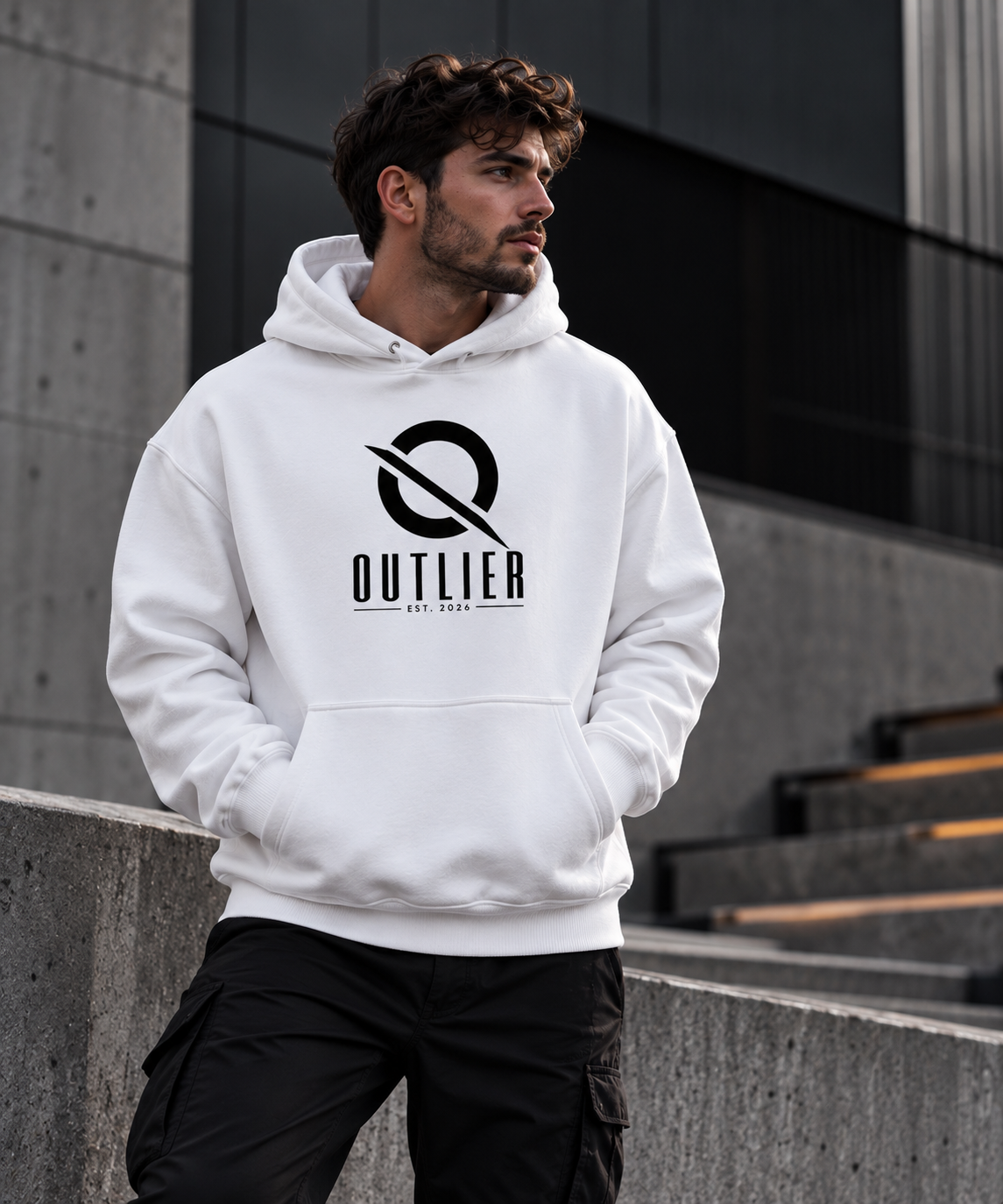 NOIR — OVERSIZED HOODIE