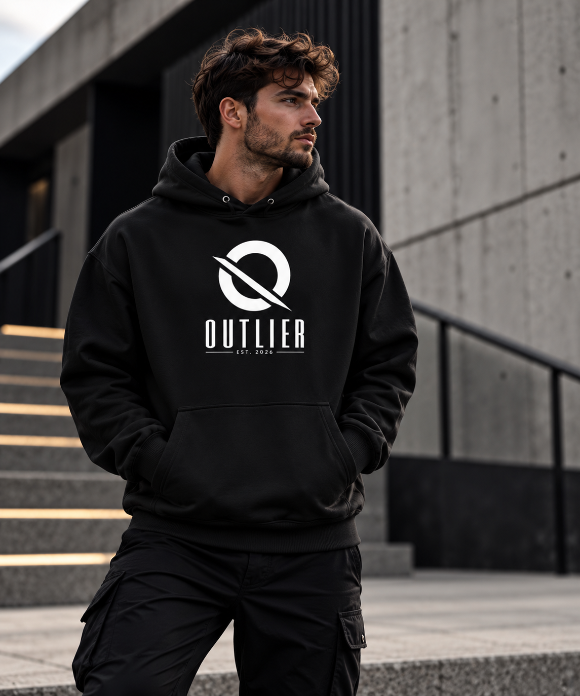 NOIR — OVERSIZED HOODIE